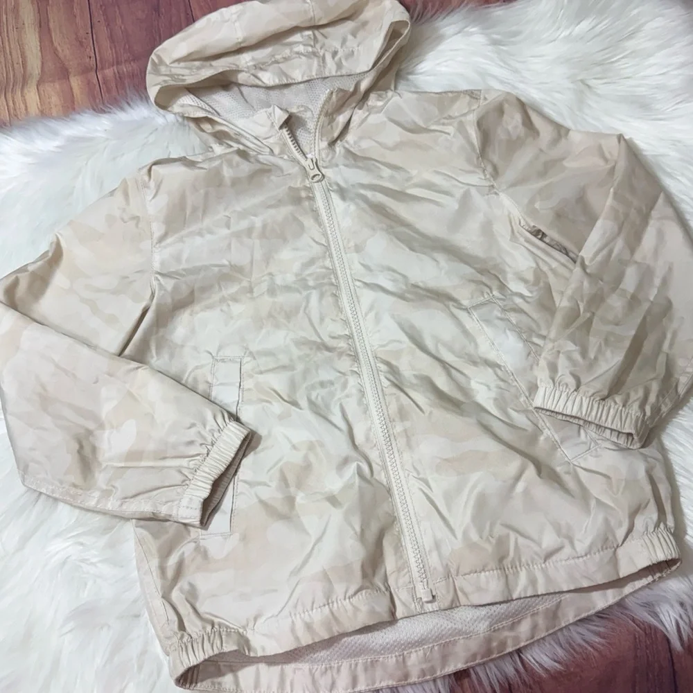 GAP Kids Lightweight Hooded Jacket – Size Small (6–7)